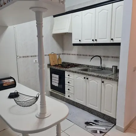 Tenerife Road Apartamento *